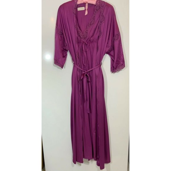 VINTAGE LORRAINE BRAND NYLON PEIGNOIR SET RASPBERRY COLORSZ SMALL USA